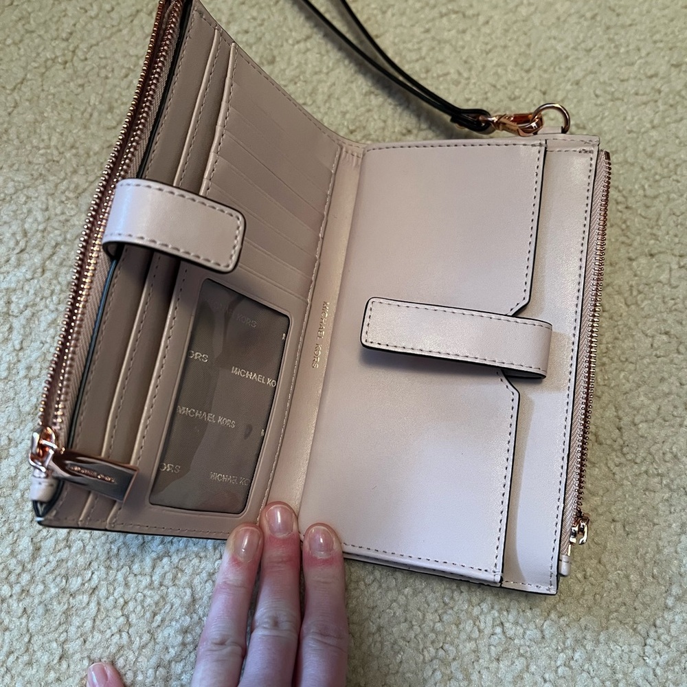 Michael Kors Pink Bag and Wallet Set - Picture 8 of 9